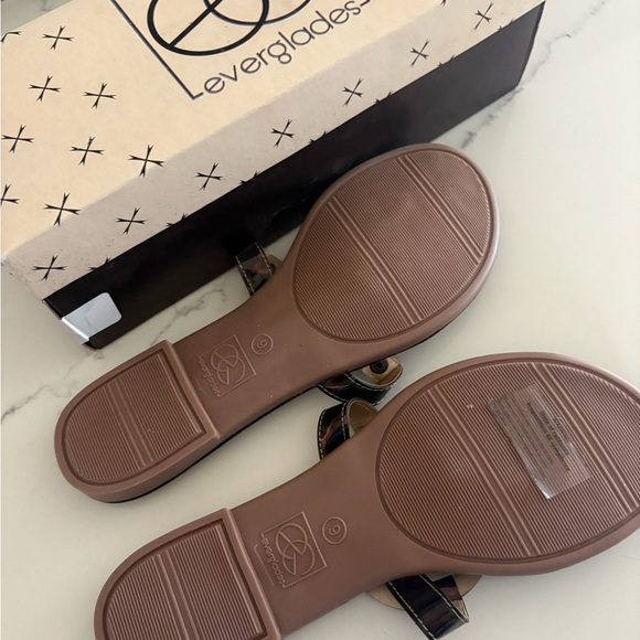 Brown Tortoise Shell Sandals - Picture 3 of 3